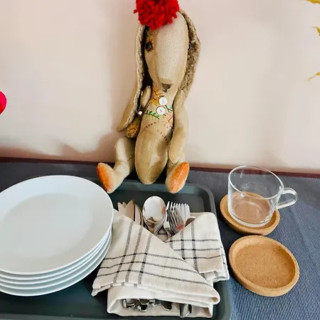 Rabbit's Loft - 2 Bedrooms, Theme Room, Free Parking アパートホテル 3*