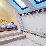 Rabbit's Loft - 2 Bedrooms, Theme Room, Free Parking