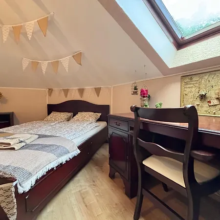 Rabbit's Loft - 2 Bedrooms, Theme Room, Free Parking * Karlovy Vary