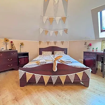 Aparthotel Rabbit's Loft - 2 Bedrooms, Theme Room, Free Parking